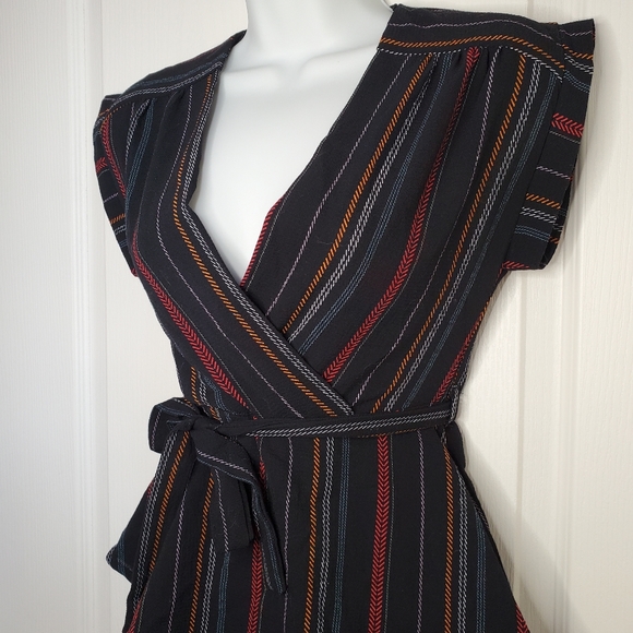 🔥3/$30 Belted Crossover Blouse - Picture 4 of 11